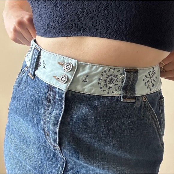 CUTE TALBOTS DENIM SKIRT IN SIZE 2 - Picture 3 of 4